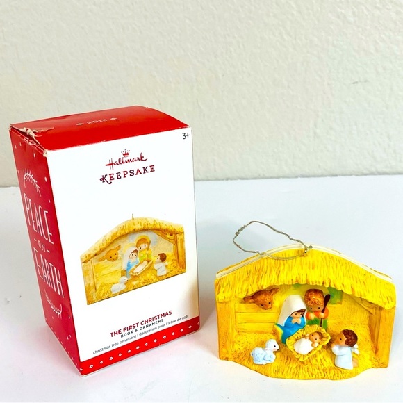 Hallmark 2015 The First Christmas Keepsake Ornament Nativity Scene - Picture 1 of 10